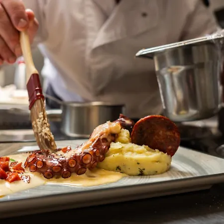 فندق Logis Restaurant Le Faisan Dore 3*