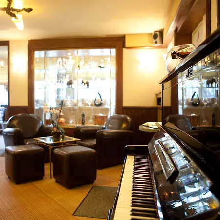 Hotel Logis Restaurant Le Faisan Dore 3*