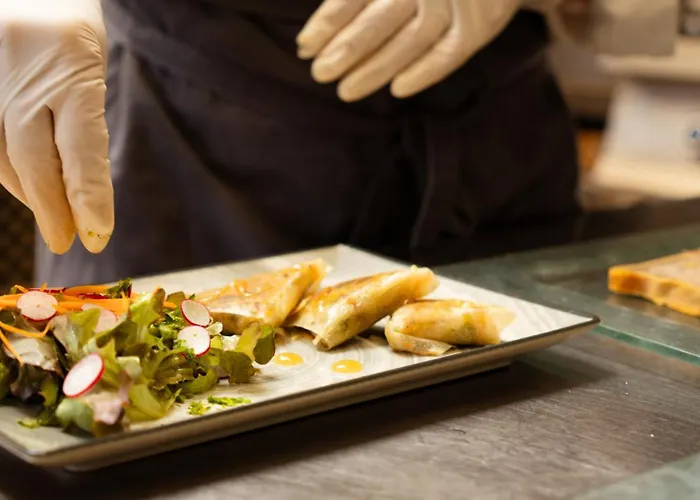 Logis Restaurant Le Faisan Dore Hotel Argentan