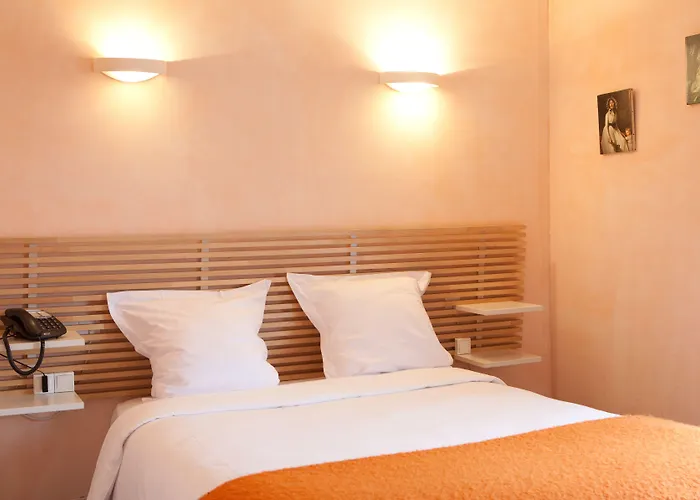 Logis Restaurant Le Faisan Dore 3* Argentan